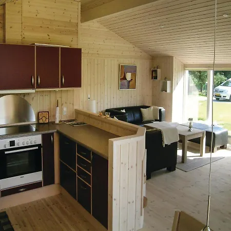 Three-bedroom Holiday In Feriehus *