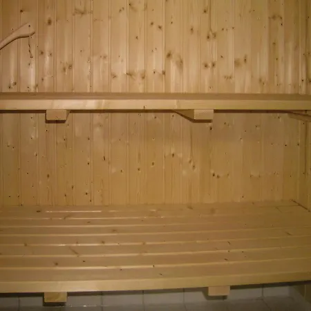 Three-bedroom Holiday In Rødby